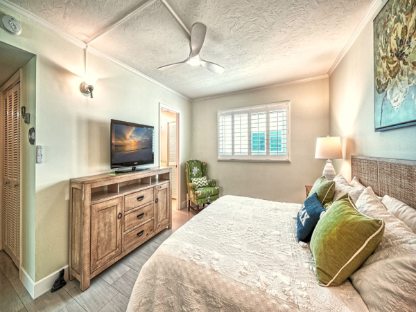 Gulf Views Two Bedroom Longboat Key Condo on the Beach